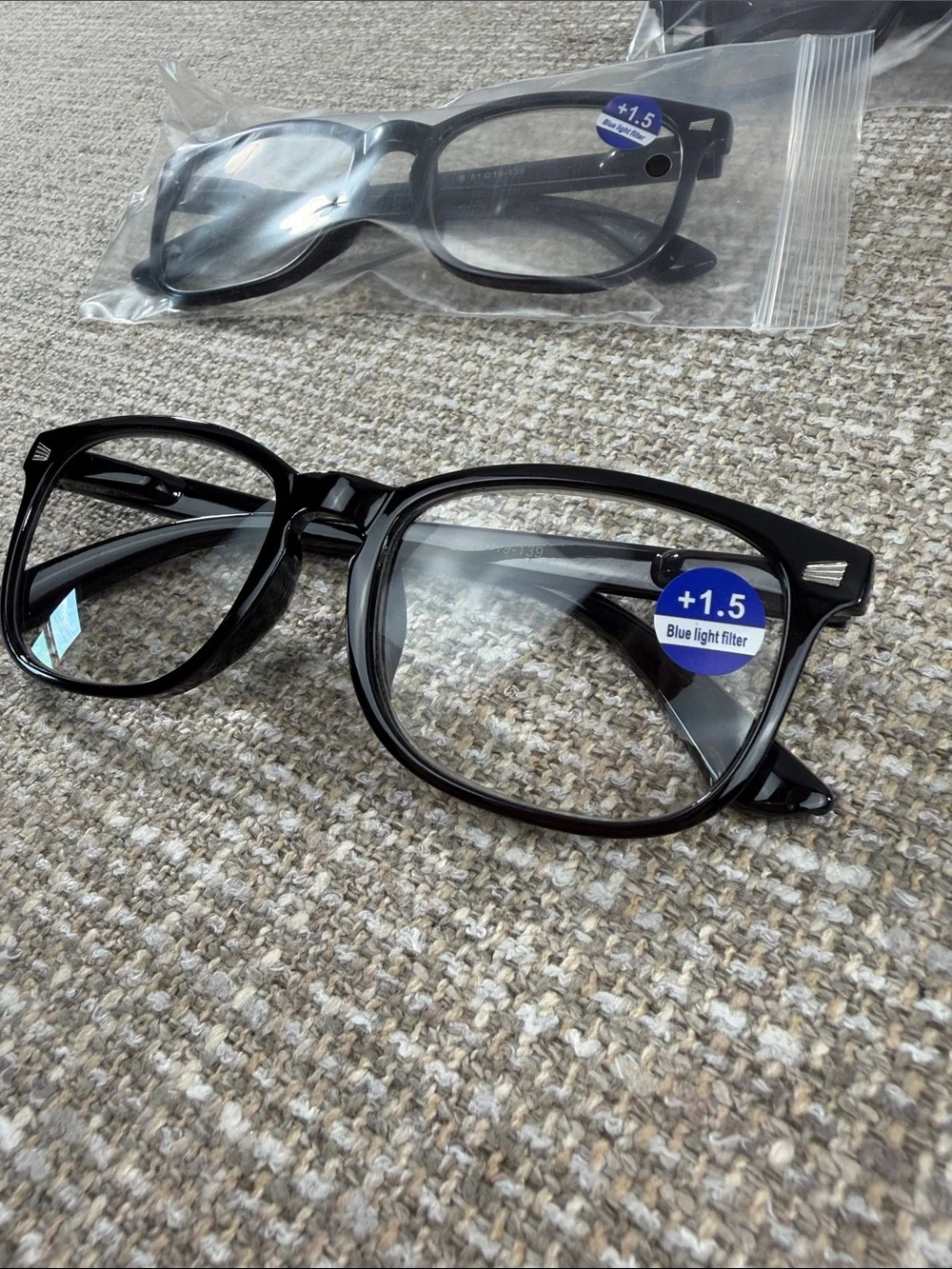 Black frame Reading Glasses +1.5 Strength